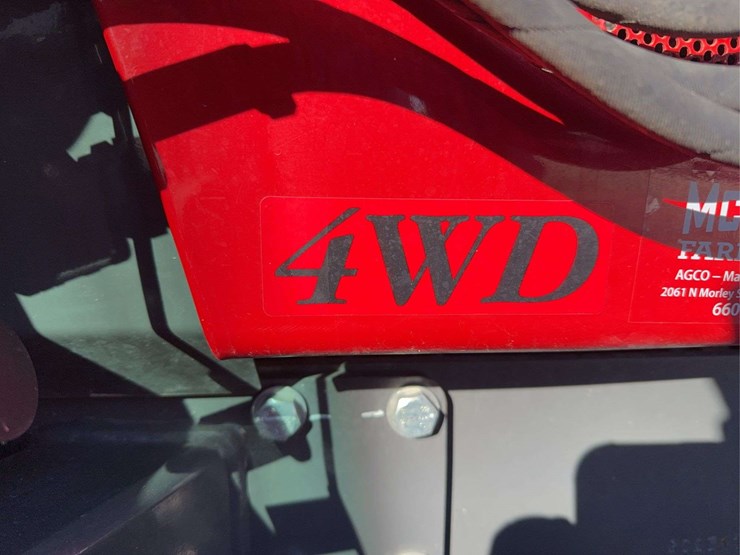 1723e-massey-ferguson-utility-tractor-with-loader,-60"-mower-deck,-new-tac-meter,-unknown-hours-image-17