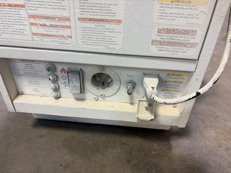 l.b.-white-premier-80-df-portable-heater-image-6