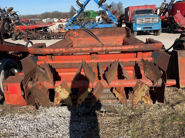 new-holland-512-image-9