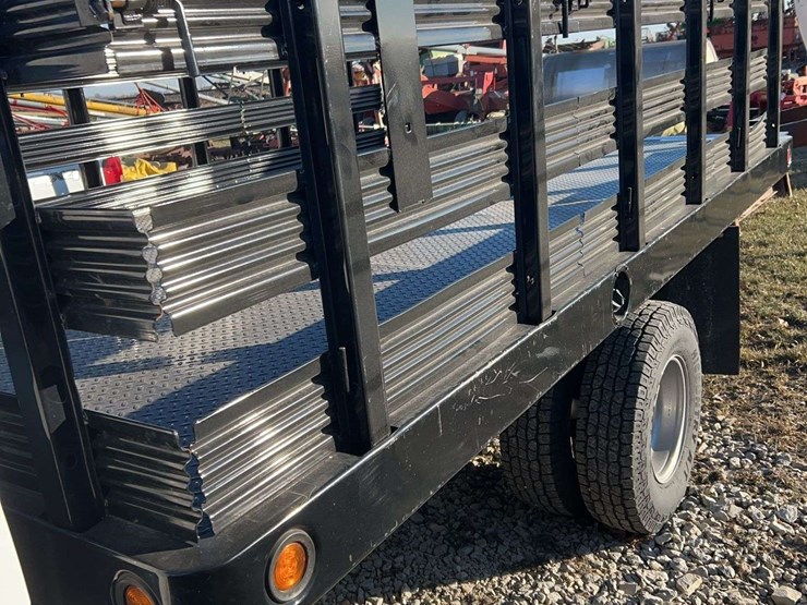 2001-dodge-3500-image-8