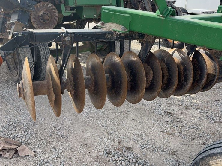 john-deere-630-image-10