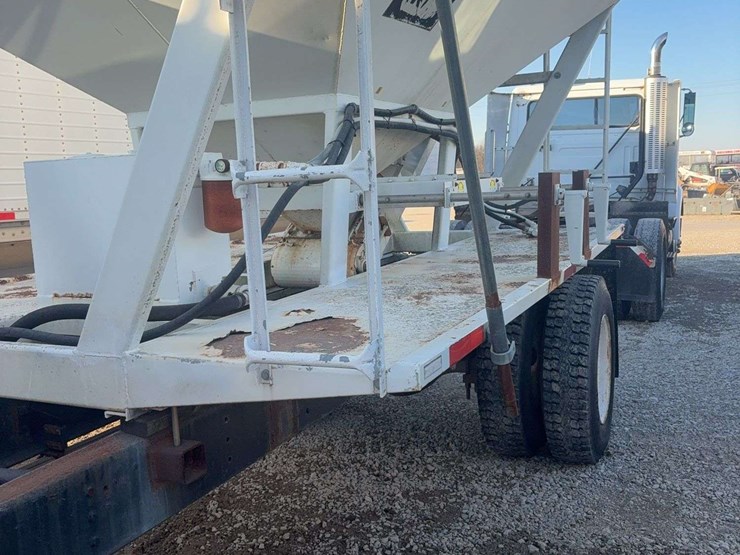 1995-international-4900-image-6