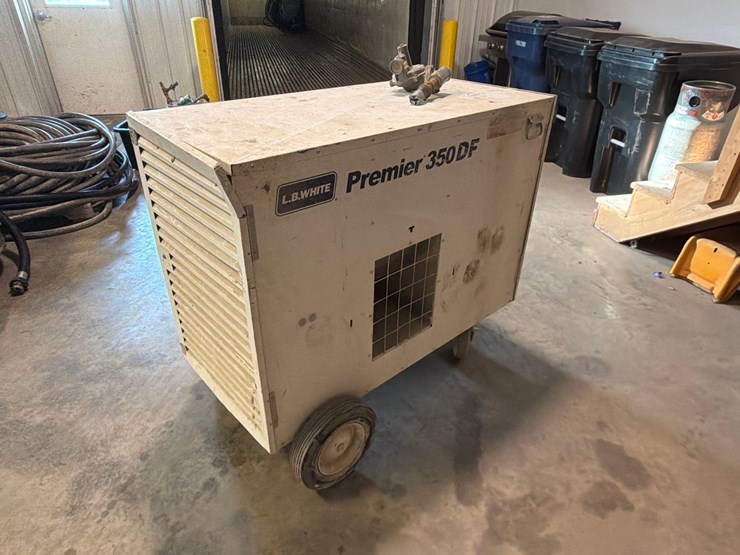 l.b.-white-premier-350-df-portable-heater-image-1