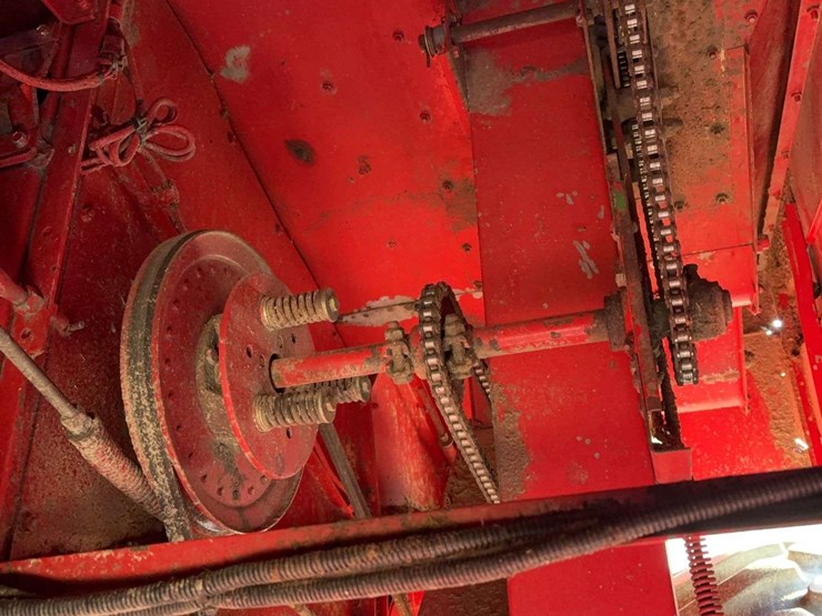 international-1660-combine-image-6