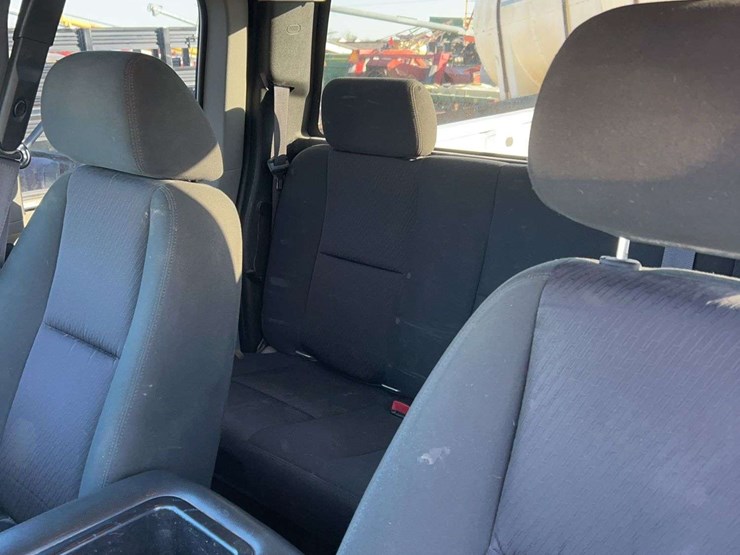 2013-gmc-2500hd-image-14