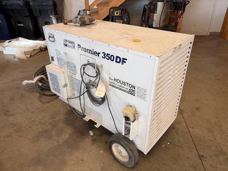 l.b.-white-premier-350-df-portable-heater-image-5