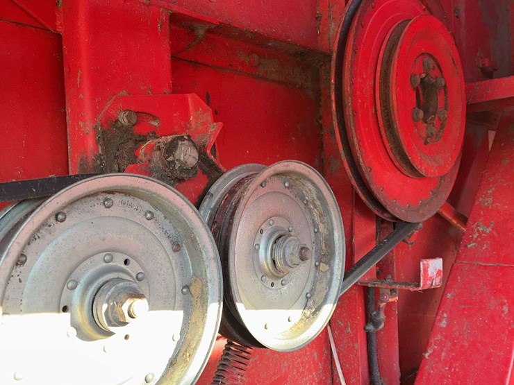 1992-massey-ferguson-8570-image-8