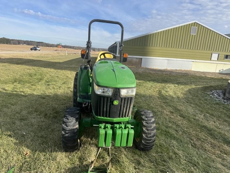 john-deere-3033r-image-4