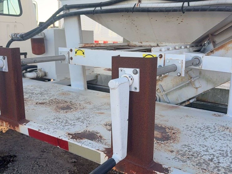 1995-international-4900-image-12