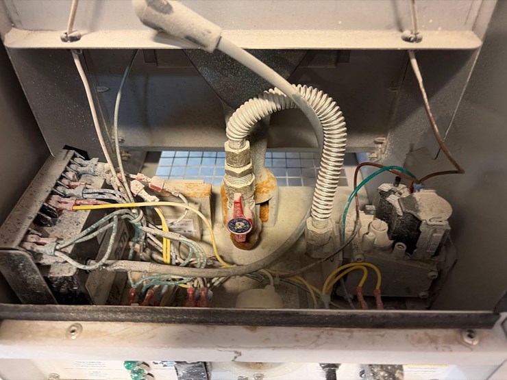 l.b.-white-premier-80-df-portable-heater-image-7