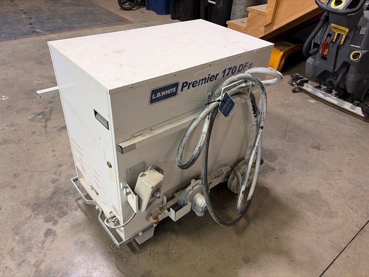 l.b.-white-premier-170-df-portable-heater-image-1