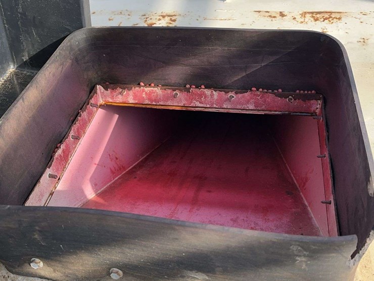 friesen-seed-titan-2se-seed-tender,-holds-2-pro-boxes,-honda-engine,-electric-start,-s/n:-41843-image-5