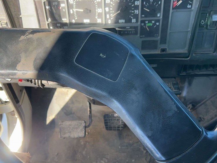 1999-international-4900-image-14