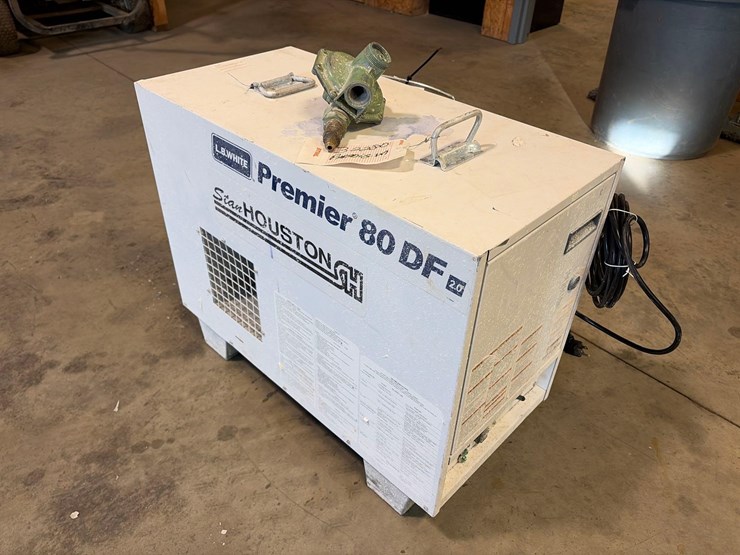l.b.-white-premier-80-df-portable-heater-image-4