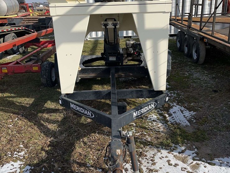 friesen-seed-titan-2se-seed-tender,-holds-2-pro-boxes,-honda-engine,-electric-start,-s/n:-41843-image-2