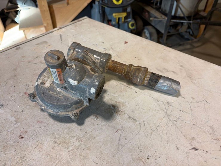 l.b.-white-premier-350-df-portable-heater-image-6