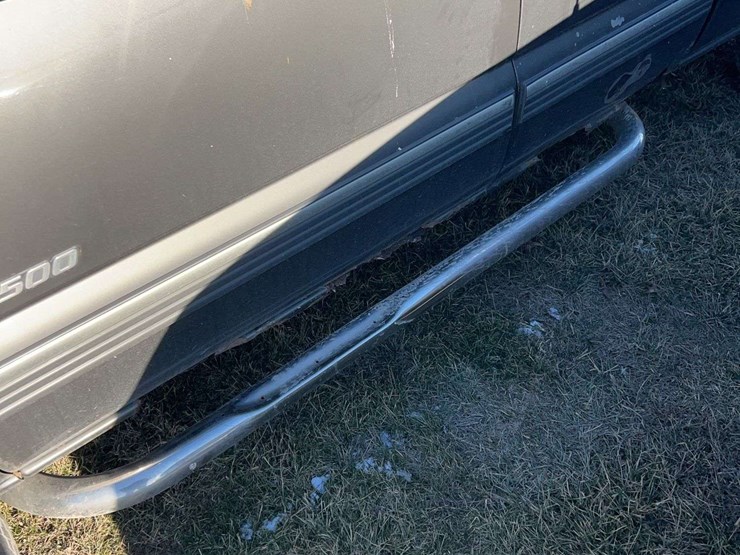 2000-chevrolet-1500-image-9