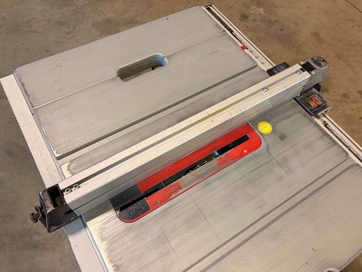 bosch-table-saw-table-image-15
