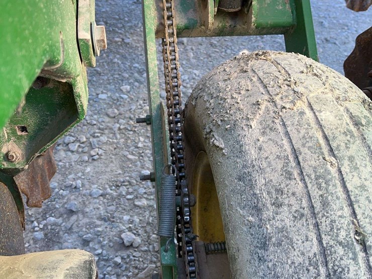 john-deere-7200-image-8