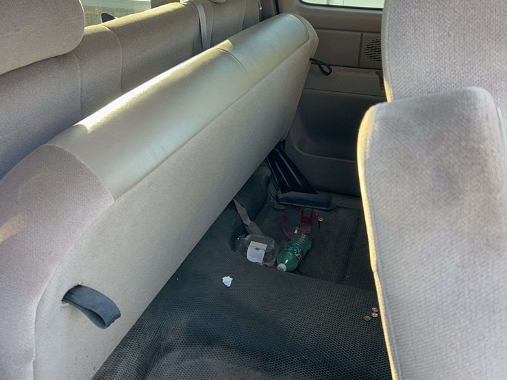 2006-gmc-2500hd-image-12