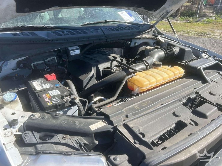 2017-ford-f150-image-16