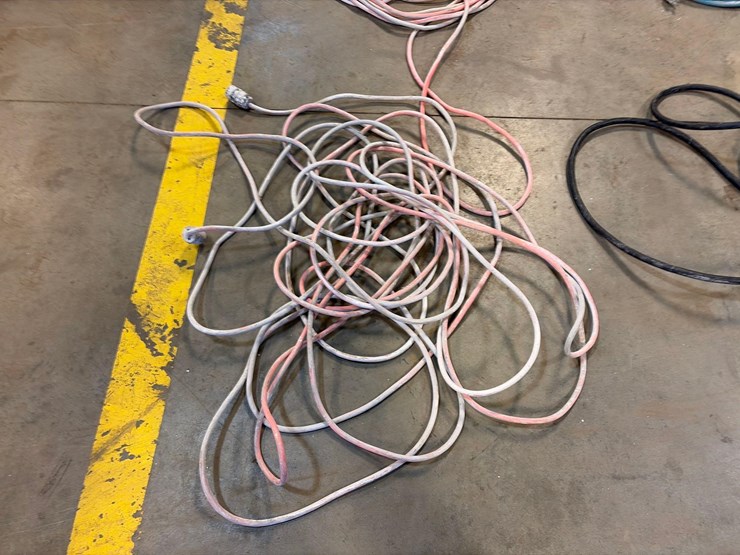 assortment-of-extension-cords-image-6