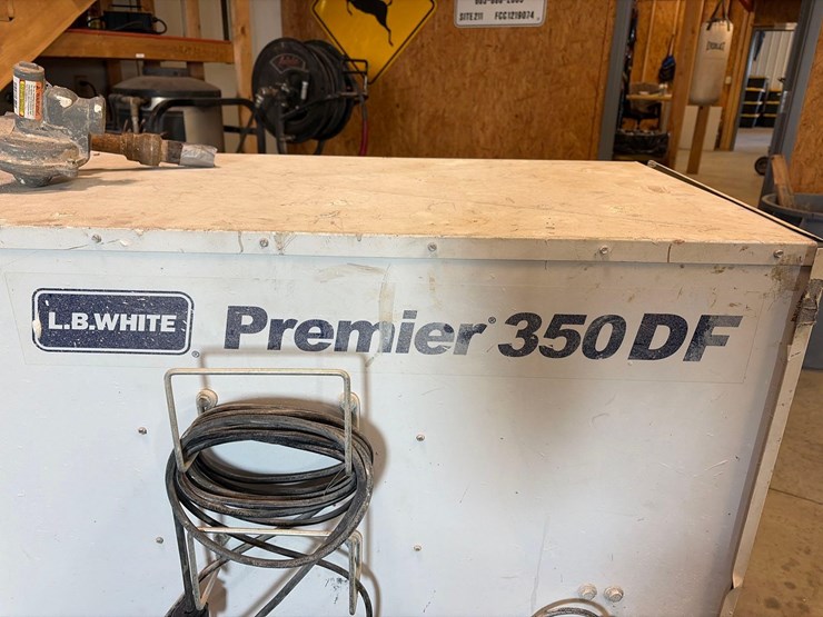l.b.-white-premier-350-df-portable-heater-image-8