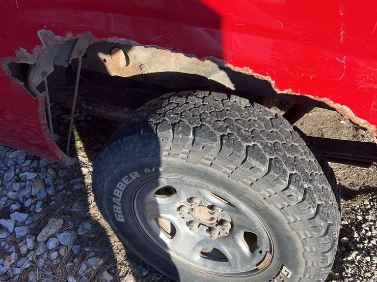 2003-chevrolet-k1500-image-10