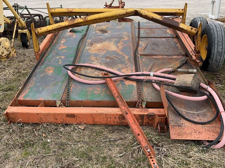 farmhand-small-square-bale-accumulator-image-2