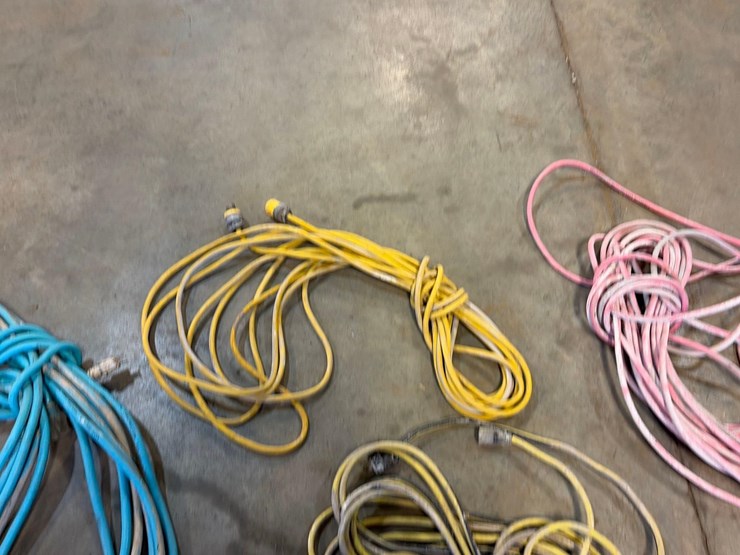 assortment-of-extension-cords-image-7