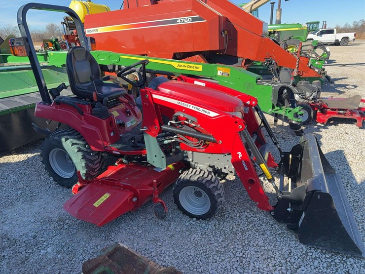 1723e-massey-ferguson-utility-tractor-with-loader,-60"-mower-deck,-new-tac-meter,-unknown-hours-image-6