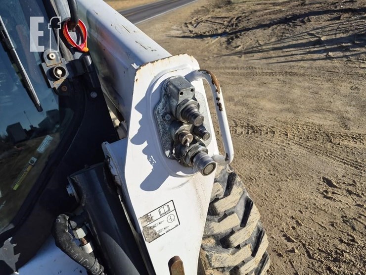 2019-bobcat-s590-image-12