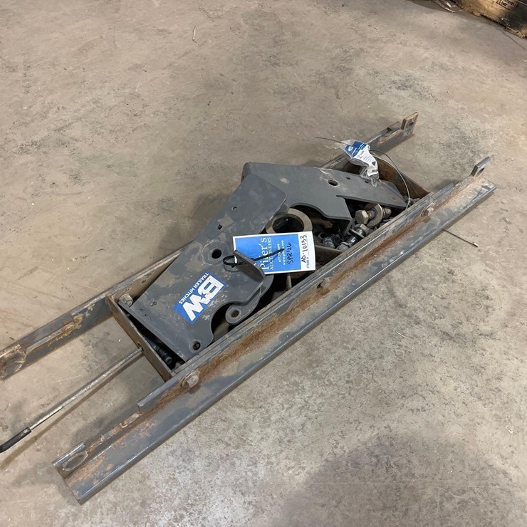 B&W Gooseneck Hitch Mount