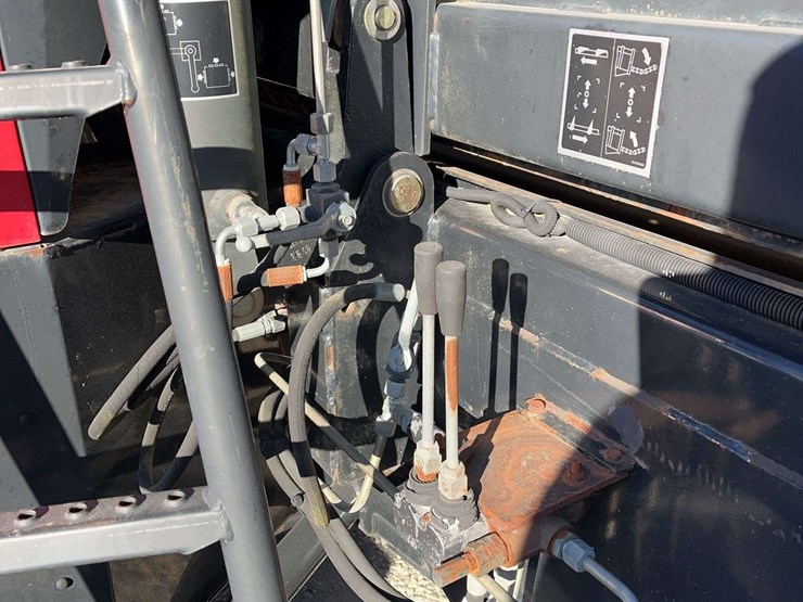 new-holland-bb940a-image-14