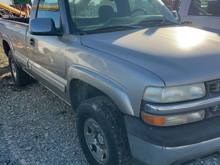 2000-chevrolet-2500-image-3