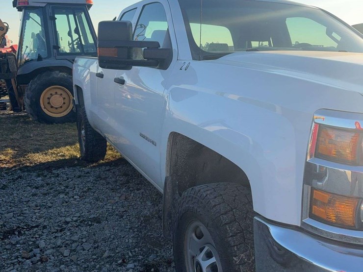 2017-chevrolet-2500-image-5