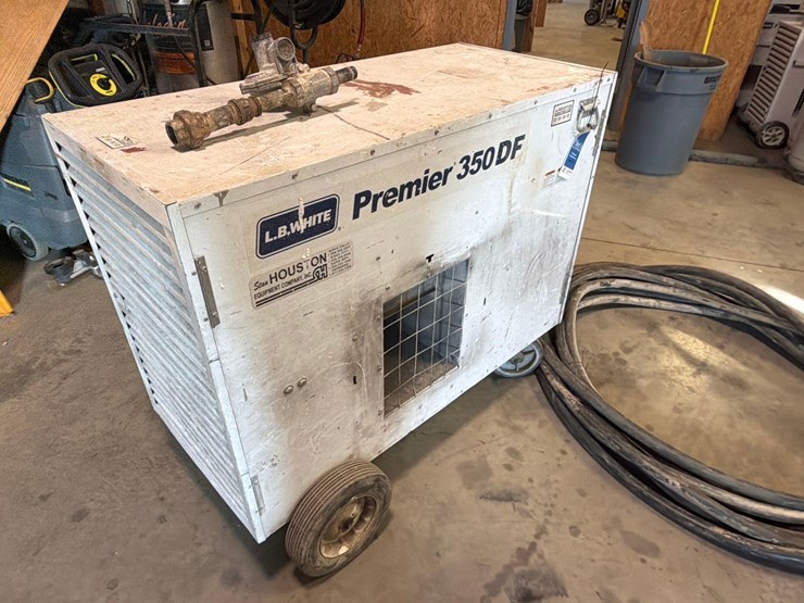 l.b.-white-premier-350-df-portable-heater-image-3