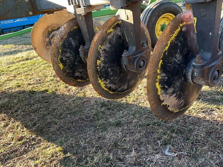 john-deere-2700-image-7