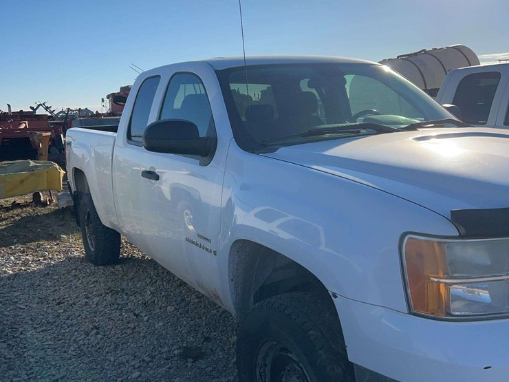 2009-gmc-2500hd-image-3