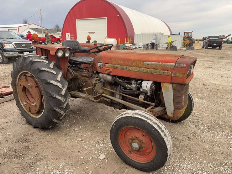 massey-ferguson-135-image-8