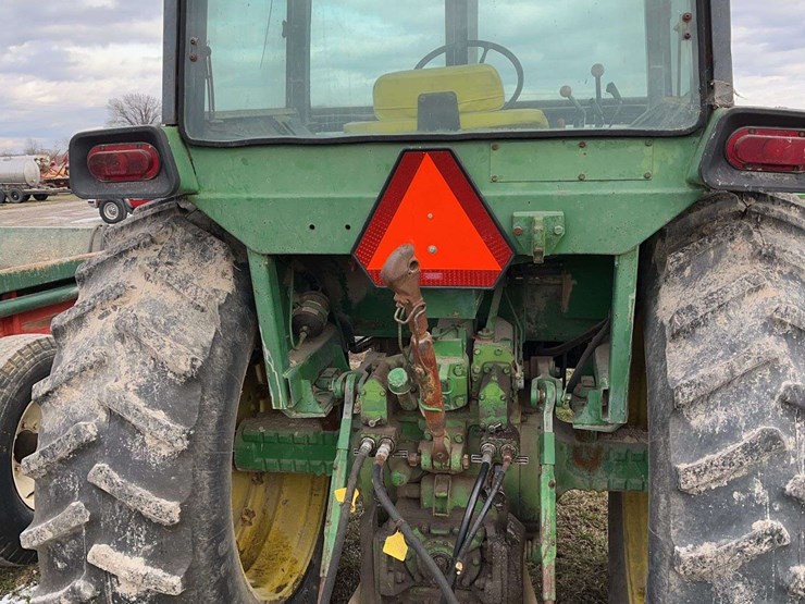 2024-john-deere-4430-image-4