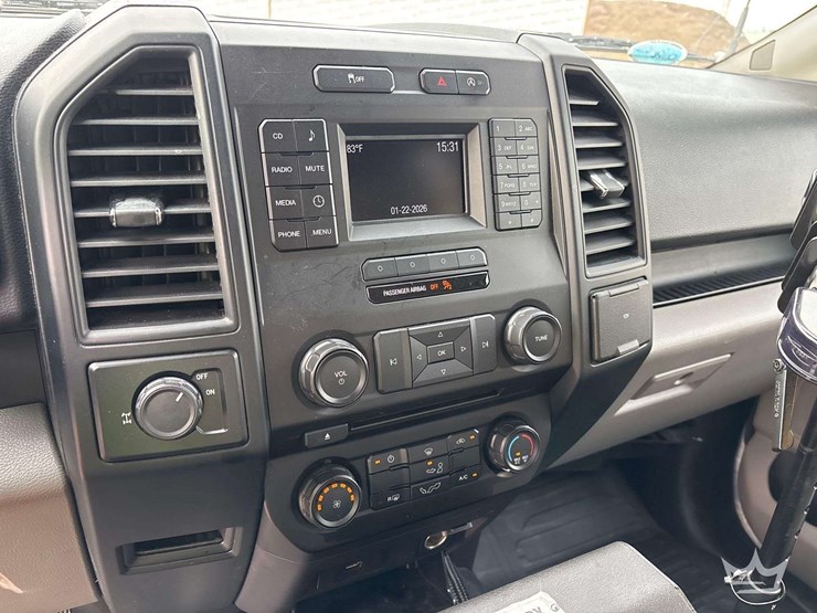 2016-ford-f150-image-18