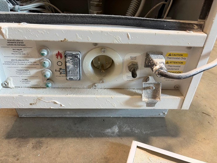 l.b.-white-premier-80-df-portable-heater-image-7