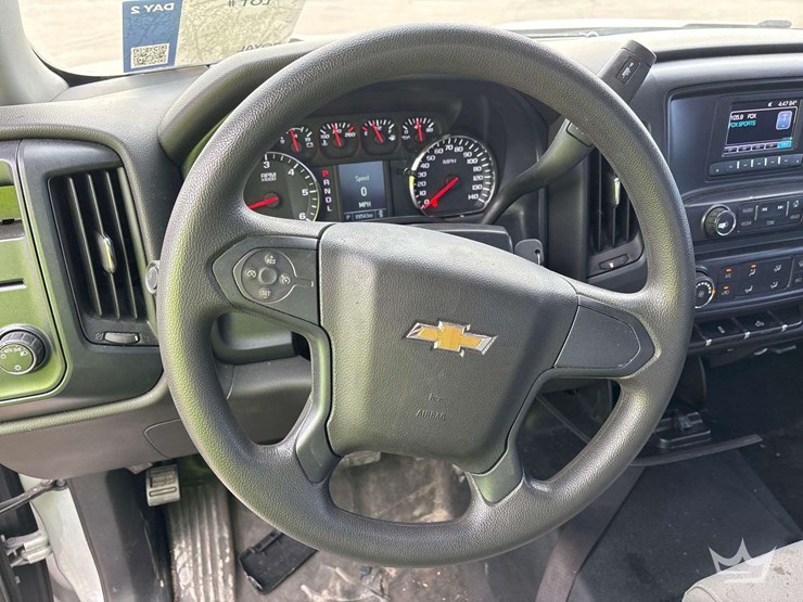 2017-chevrolet-silverado-1500-image-14