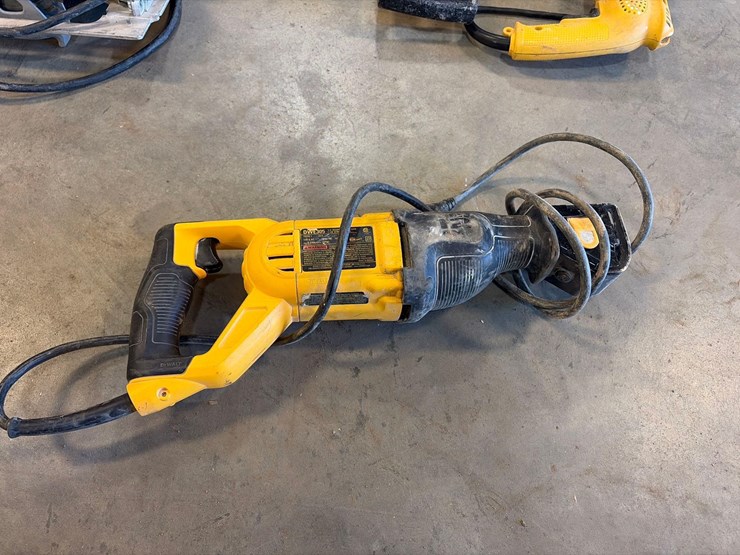 assortment-of-dewalt-hand-tools-image-4