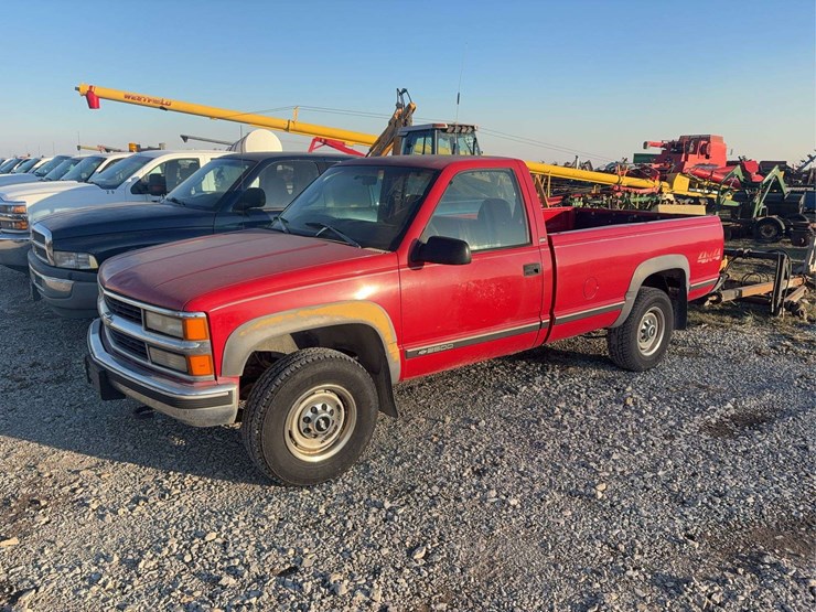 1998-chevrolet-single-cab-pick-up-truck,-4wd,-cloth-seats,-281,500-miles,-vin--1gcgk24rwz247440-image-2