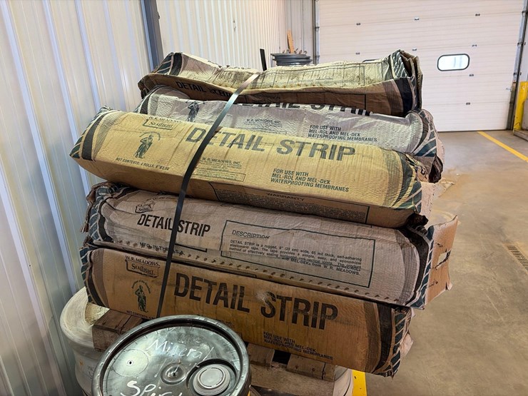 industrial-water-proofing-sprayer-w/-drums-of-mel-rol-lm-image-5