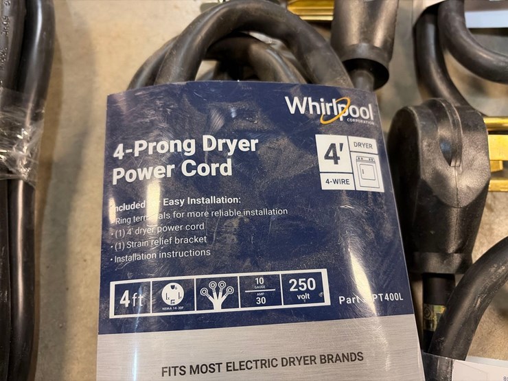 assortment-of-whirlpool-appliance-connectors-and-hoses-image-2