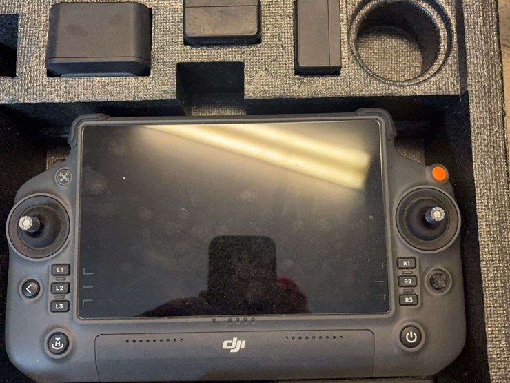 2024-djit-40-spray-drone,-4-batteries,-1-charger,-battery-cooling-unit,-with-remote-controller,-field-ready,-10,000-acres,-questions-call--618-292-8032-image-12