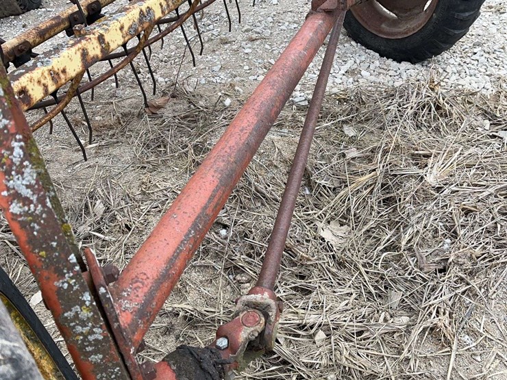 new-holland-256-image-10